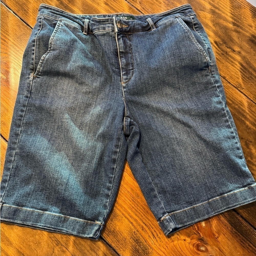 Lauren Ralph Lauren Classic Bermuda Denim Shorts. Size 6 with stretch